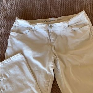White summer capris